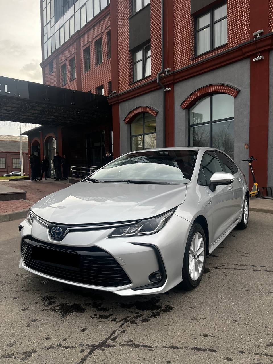 Toyota Corolla Hybrid 2020 — аренда от 180 Br/сутки