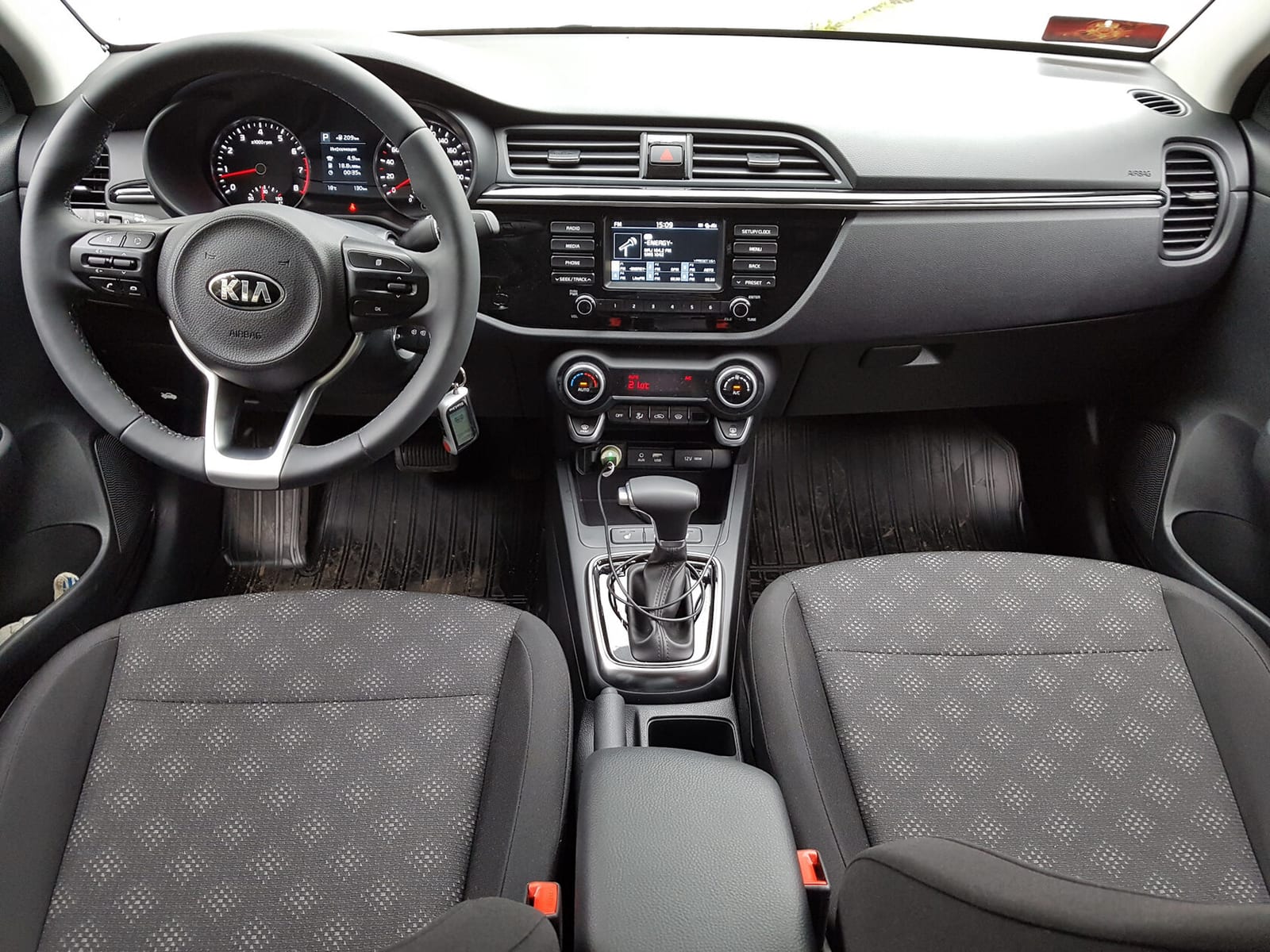 Kia Rio 2017 — фото 2
