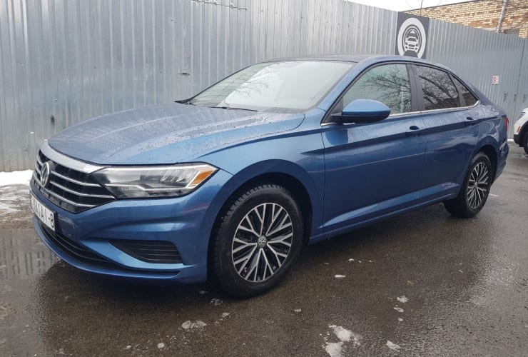 Volkswagen Jetta 2020 — аренда от 115 Br/сутки