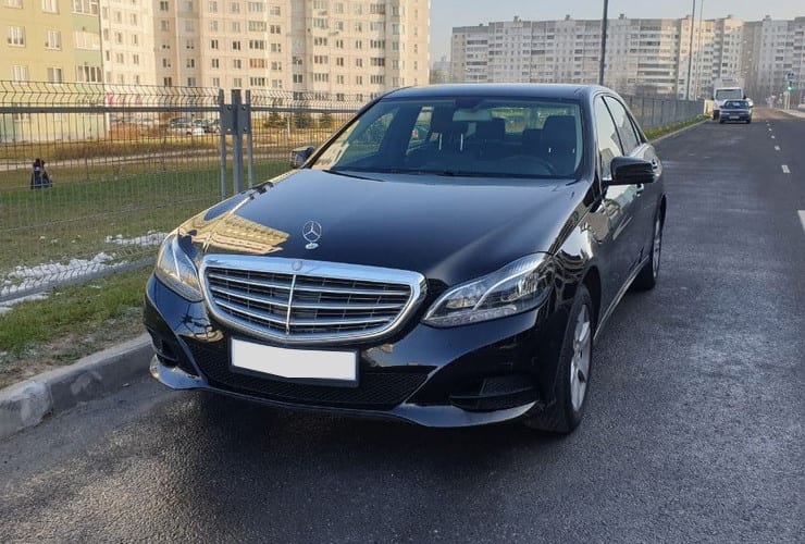 Mercedes-Benz E200 2015 — аренда от 300 Br/сутки
