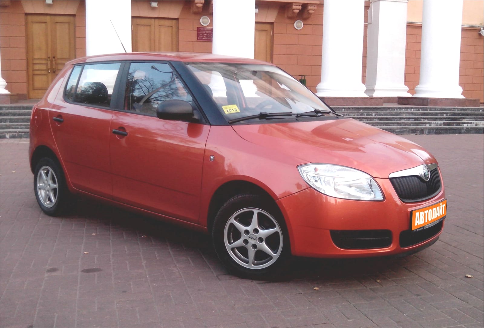 Skoda Fabia II 2009 — аренда от 60 Br/сутки