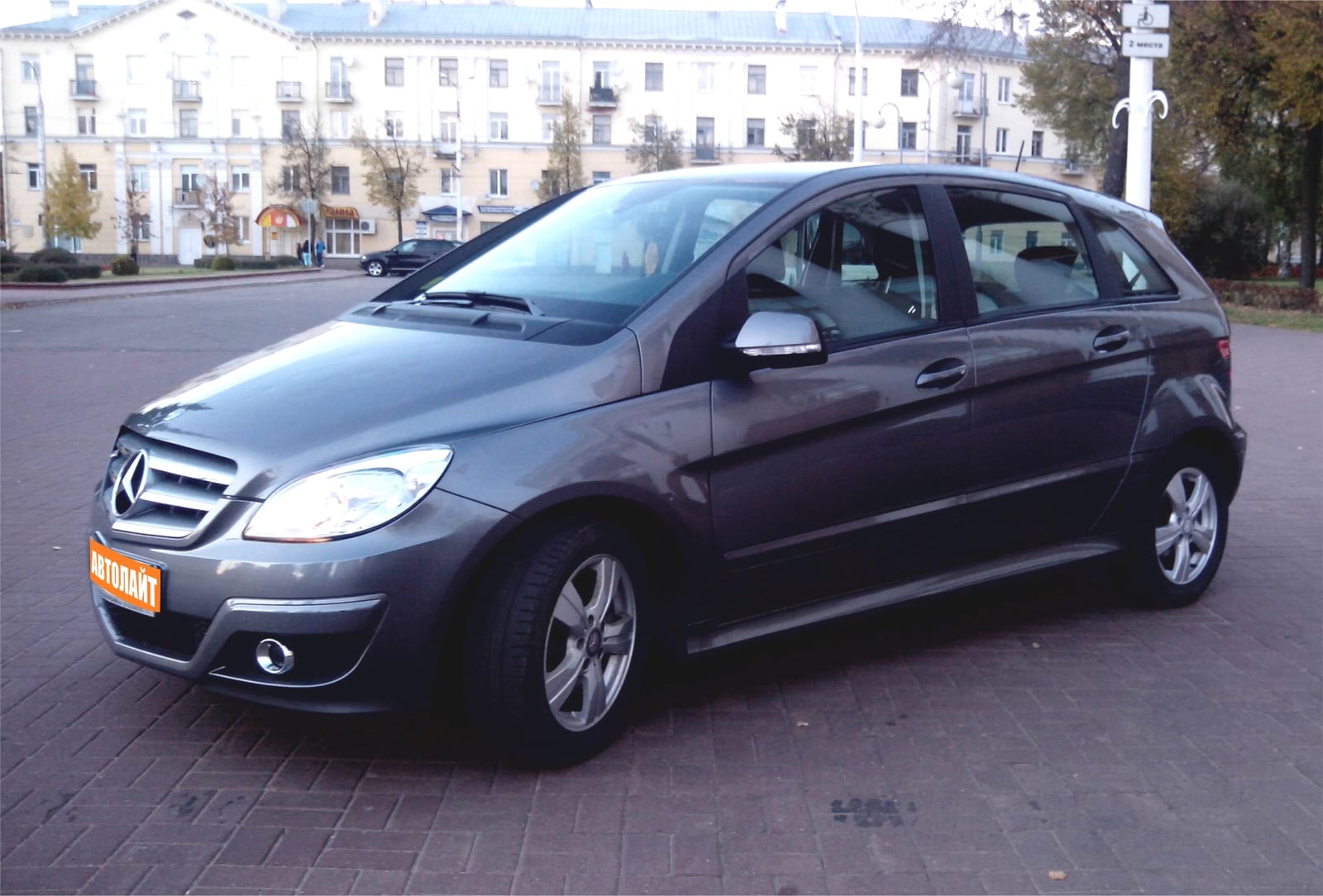 Mercedes-Benz B200 2009 — аренда от 75 Br/сутки