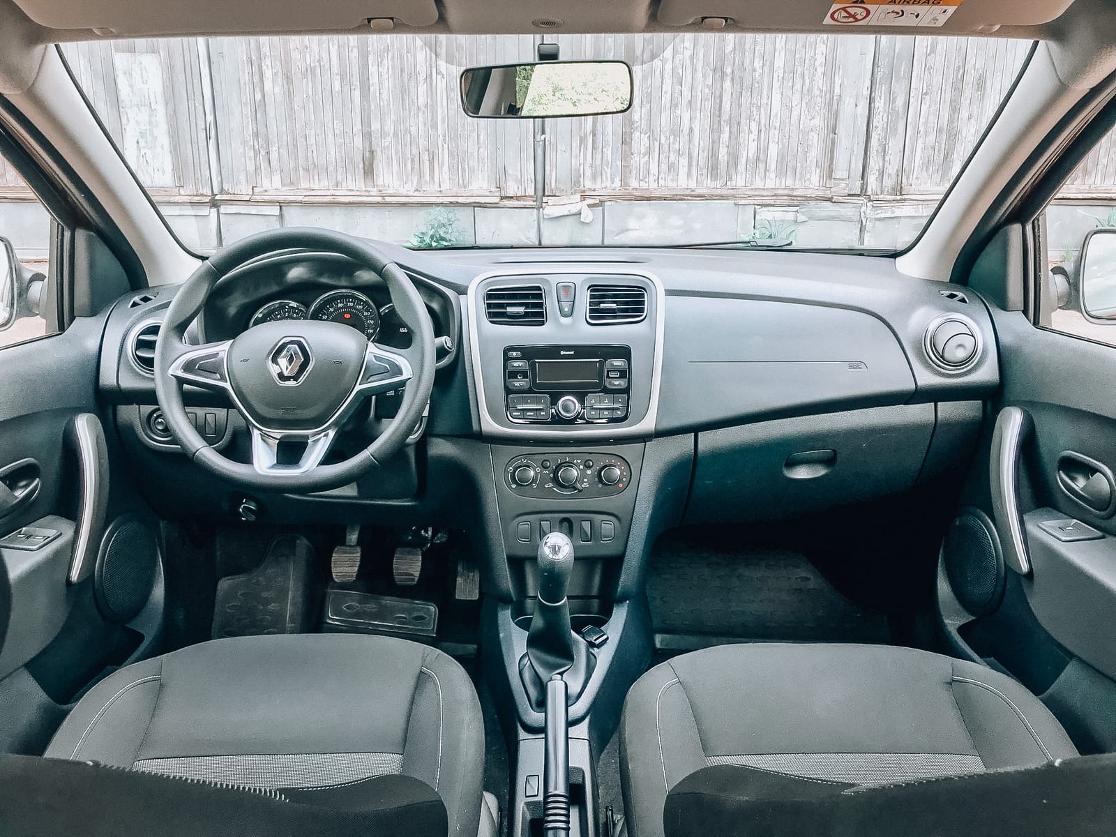 Renault Logan Stepway 2020 — фото 2