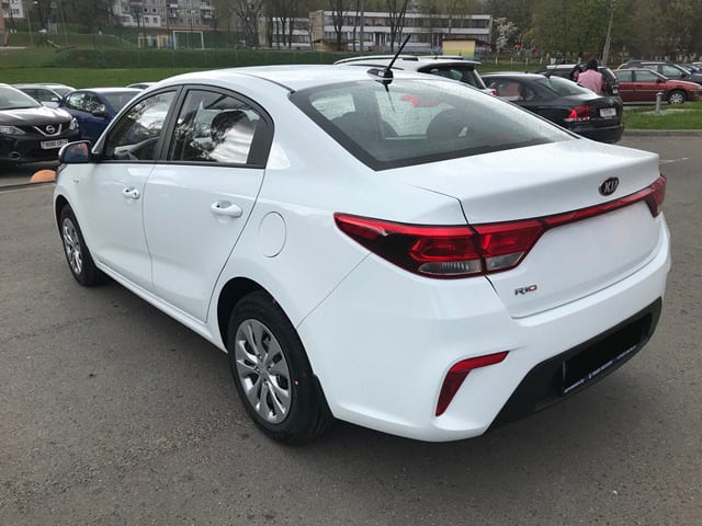 Kia Rio 2018 — фото 2