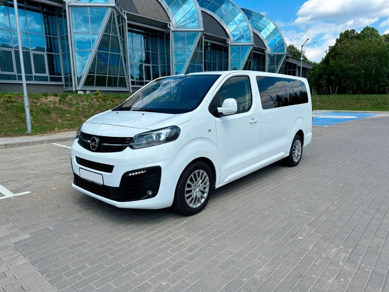 Opel Zafira Life 2019 — аренда, от 330 Br/сутки