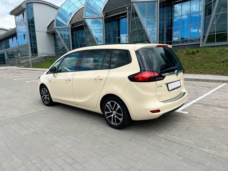Opel Zafira 2019 — фото 2