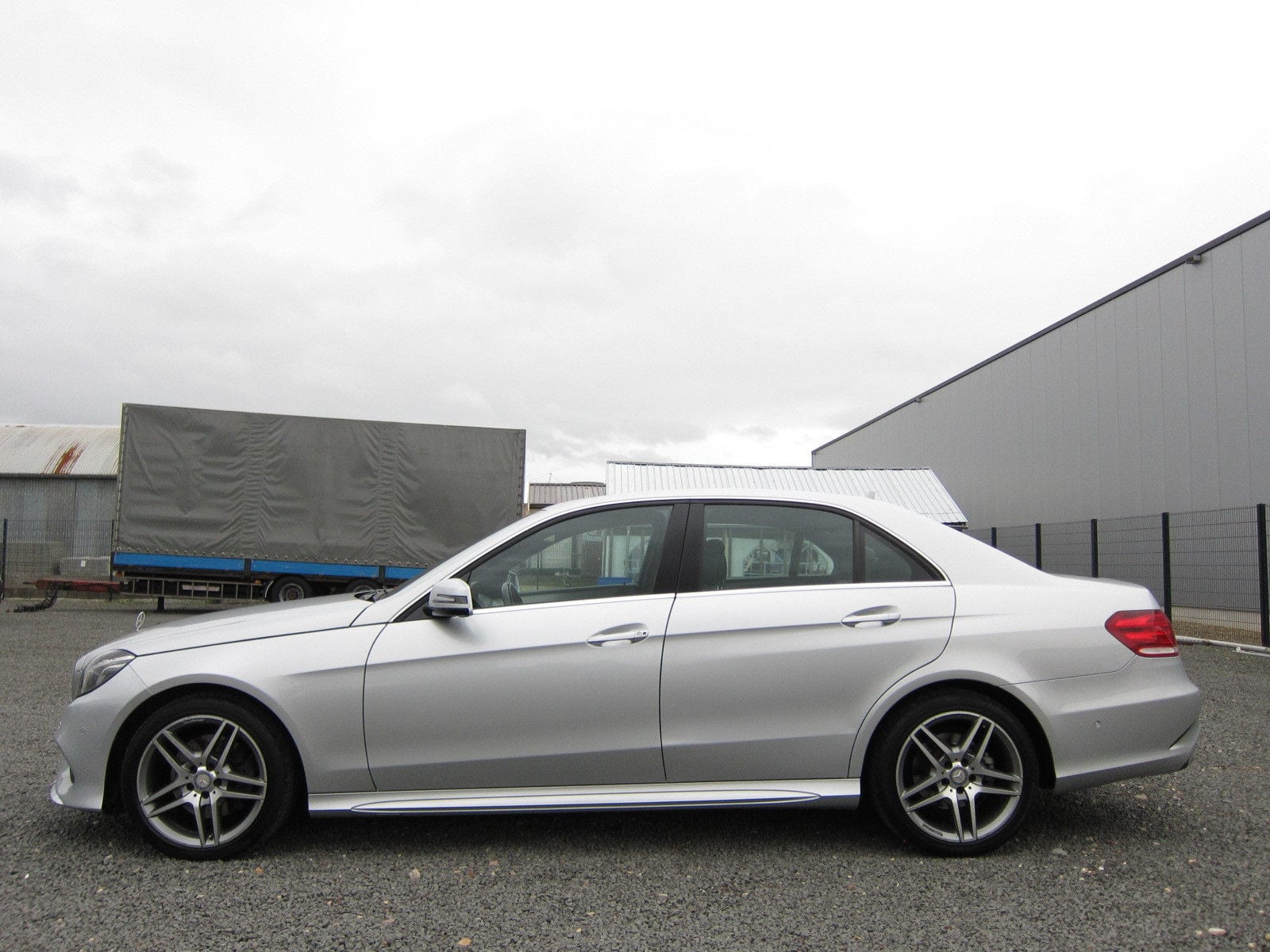 Mercedes-Benz E250 AMG — фото 3