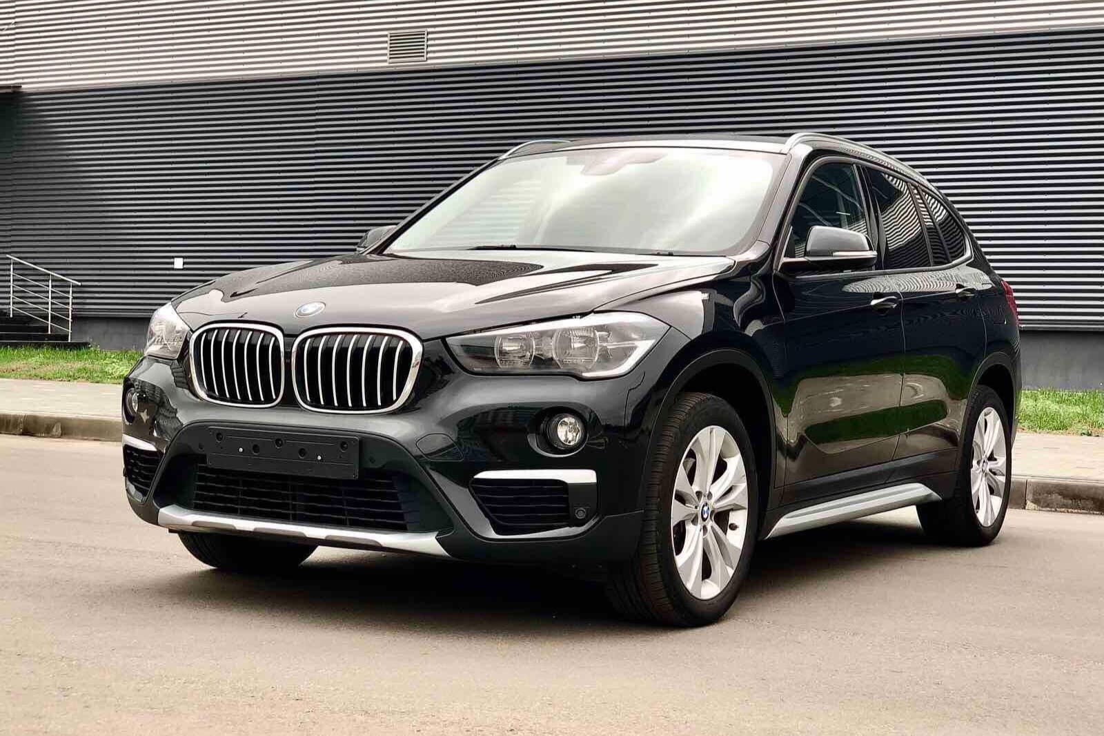 BMW X1 2017 — аренда от 202 Br/сутки