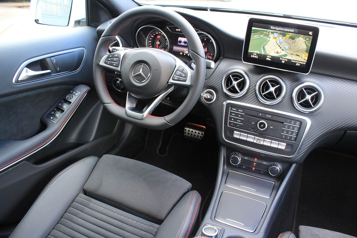 Mercedes-Benz A200 AMG 2015 — фото 3