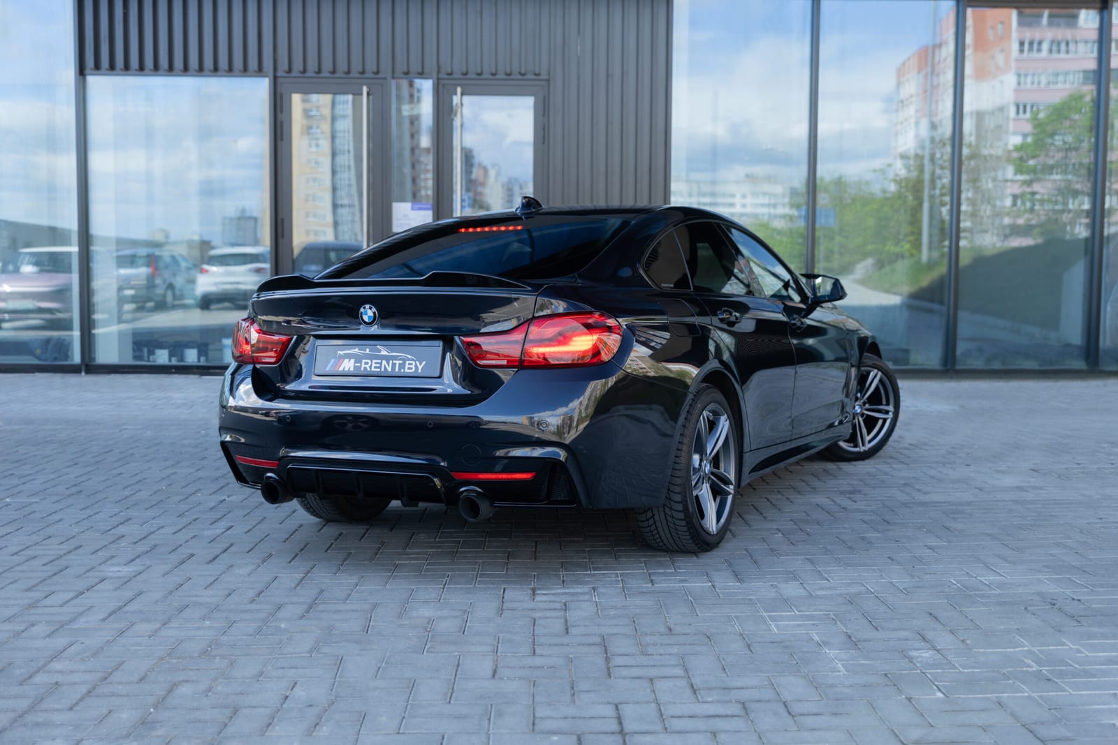 BMW 4 Series Gran Coupe M Package 2017 — фото 2
