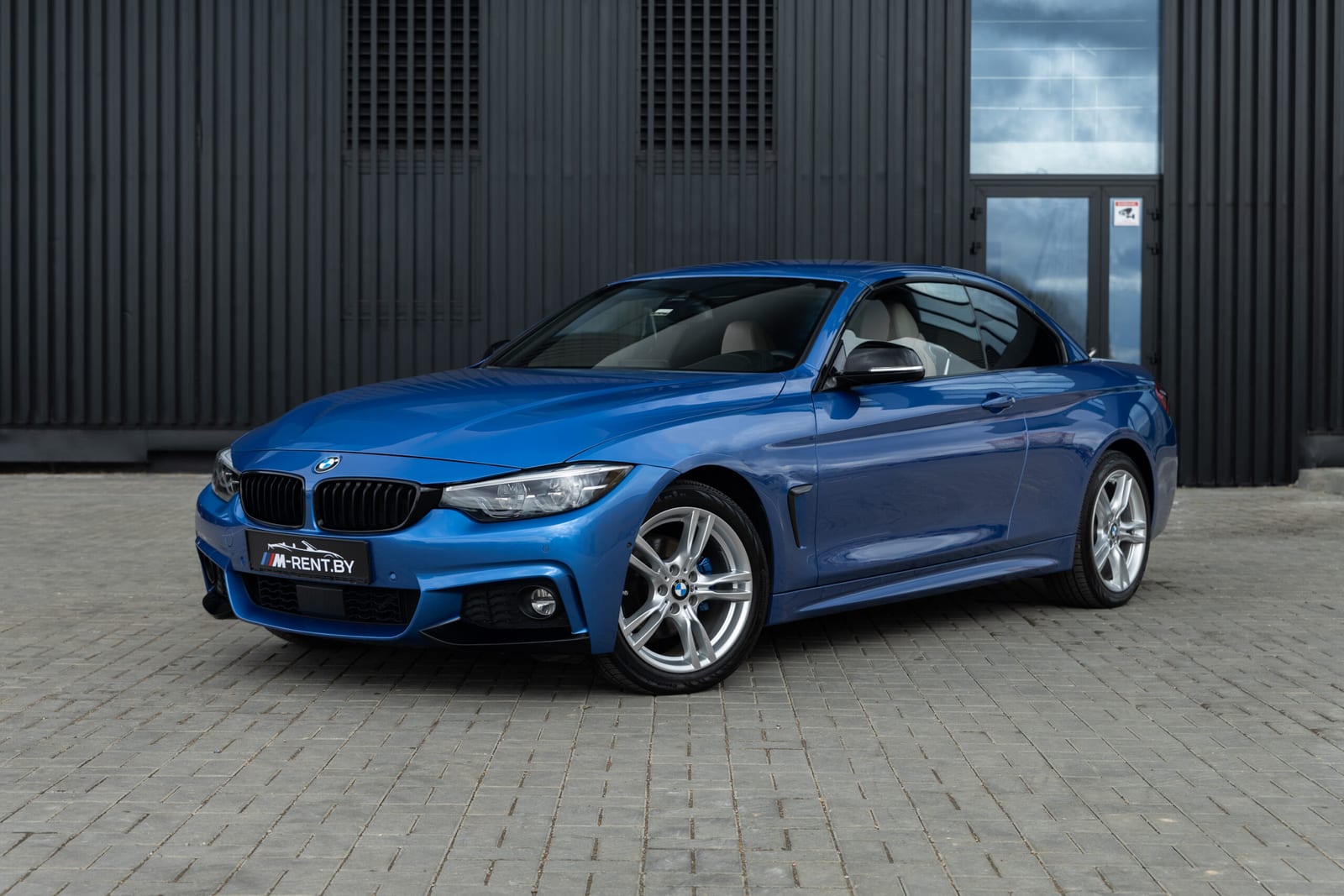 BMW 4 Series Cabrio xDrive M Package 2018 — аренда от 710 Br/сутки