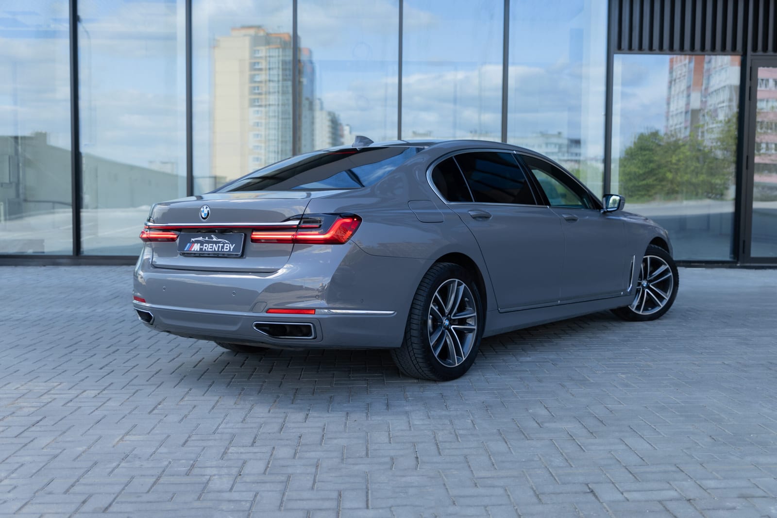 BMW 7 Series 750i xDrive G12 Long 2019 — фото 2