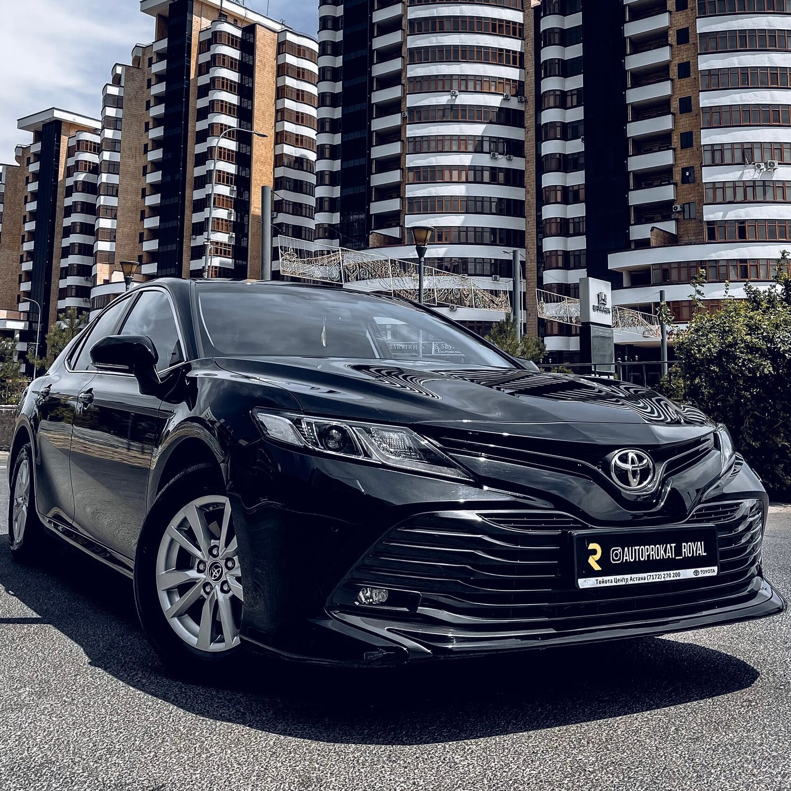 Toyota Camry 2019 — фото 2