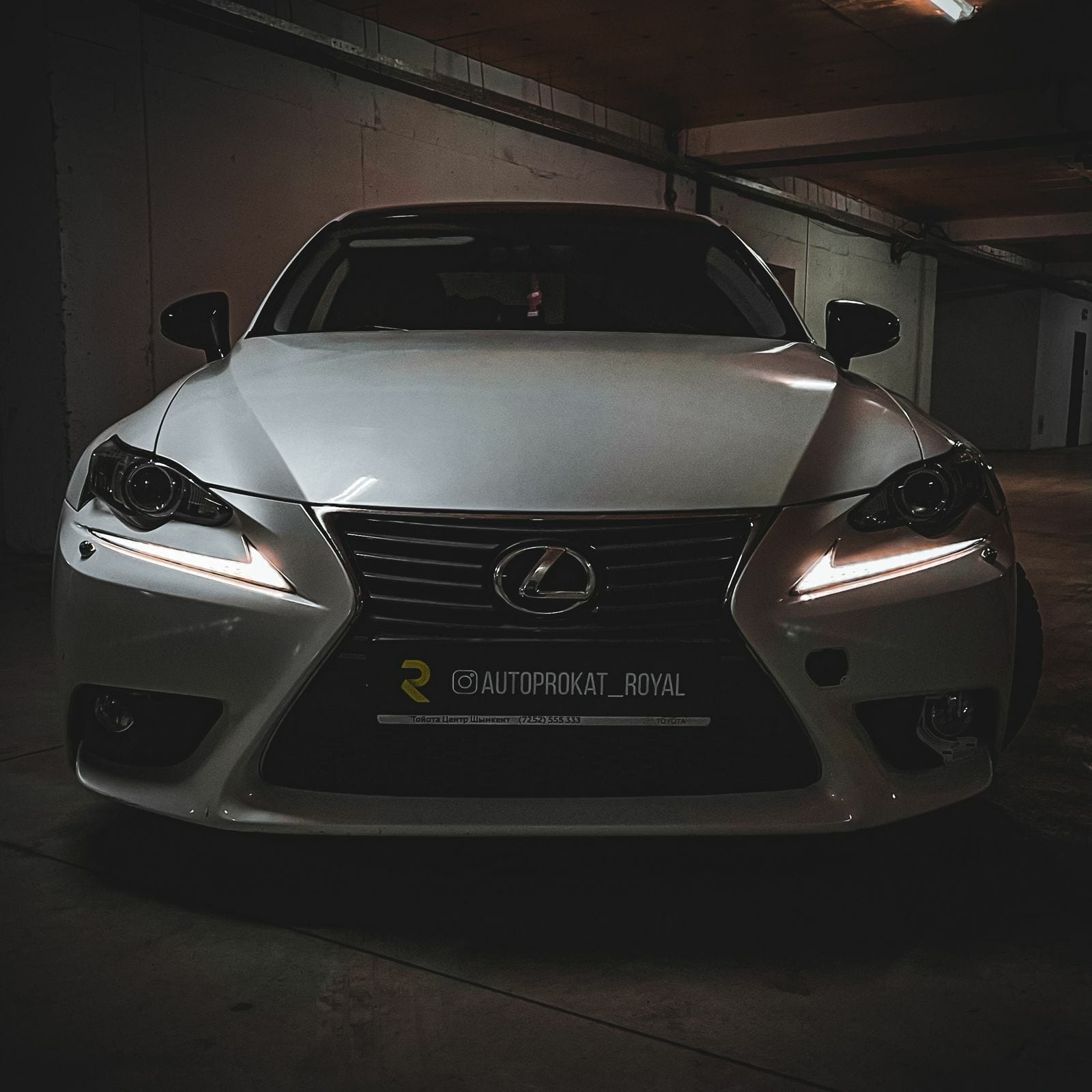 Lexus IS 250 2015 — фото 2