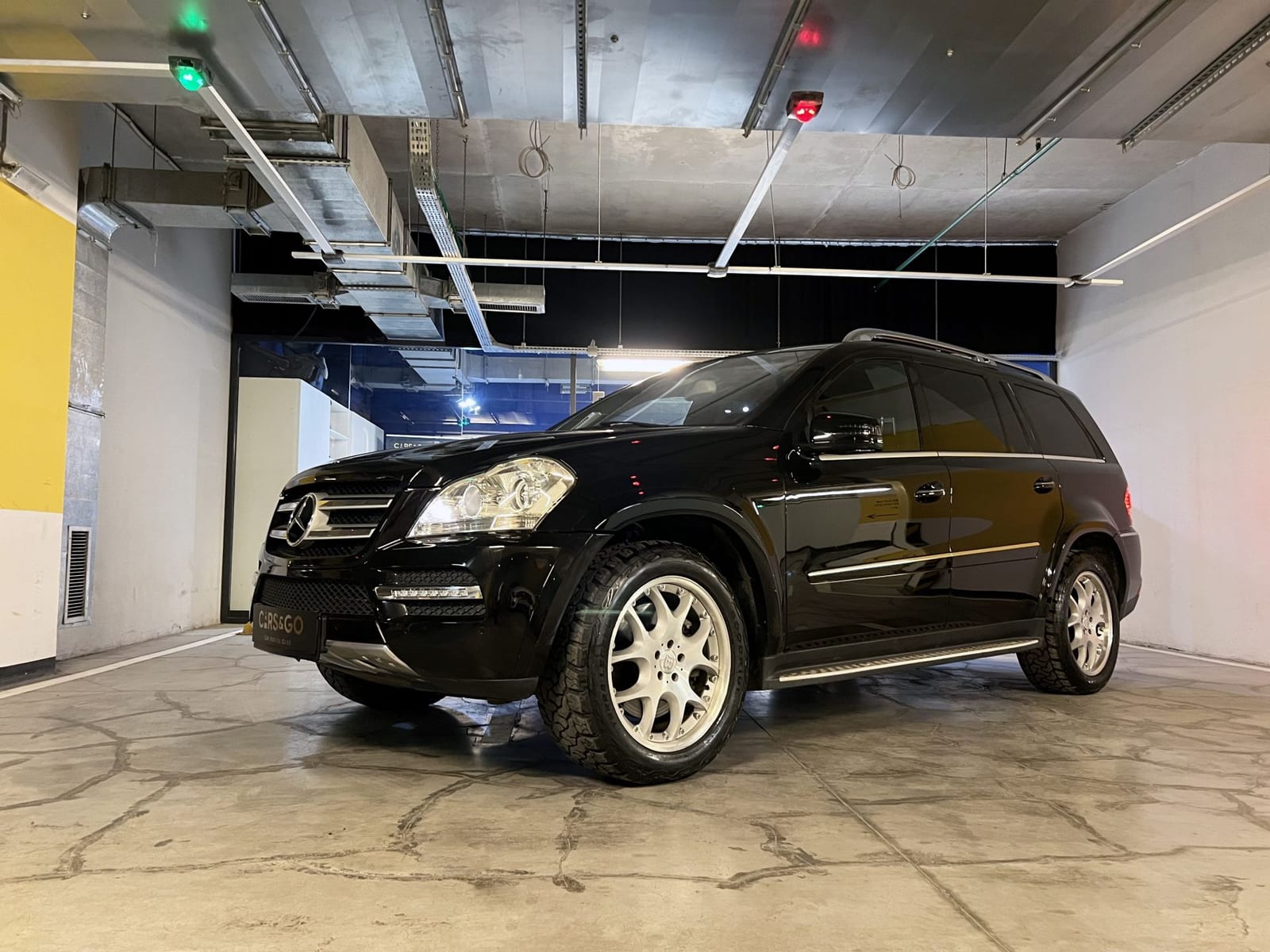 Mercedes-Benz GL 500 2011 — аренда от 50000 ₸/сутки