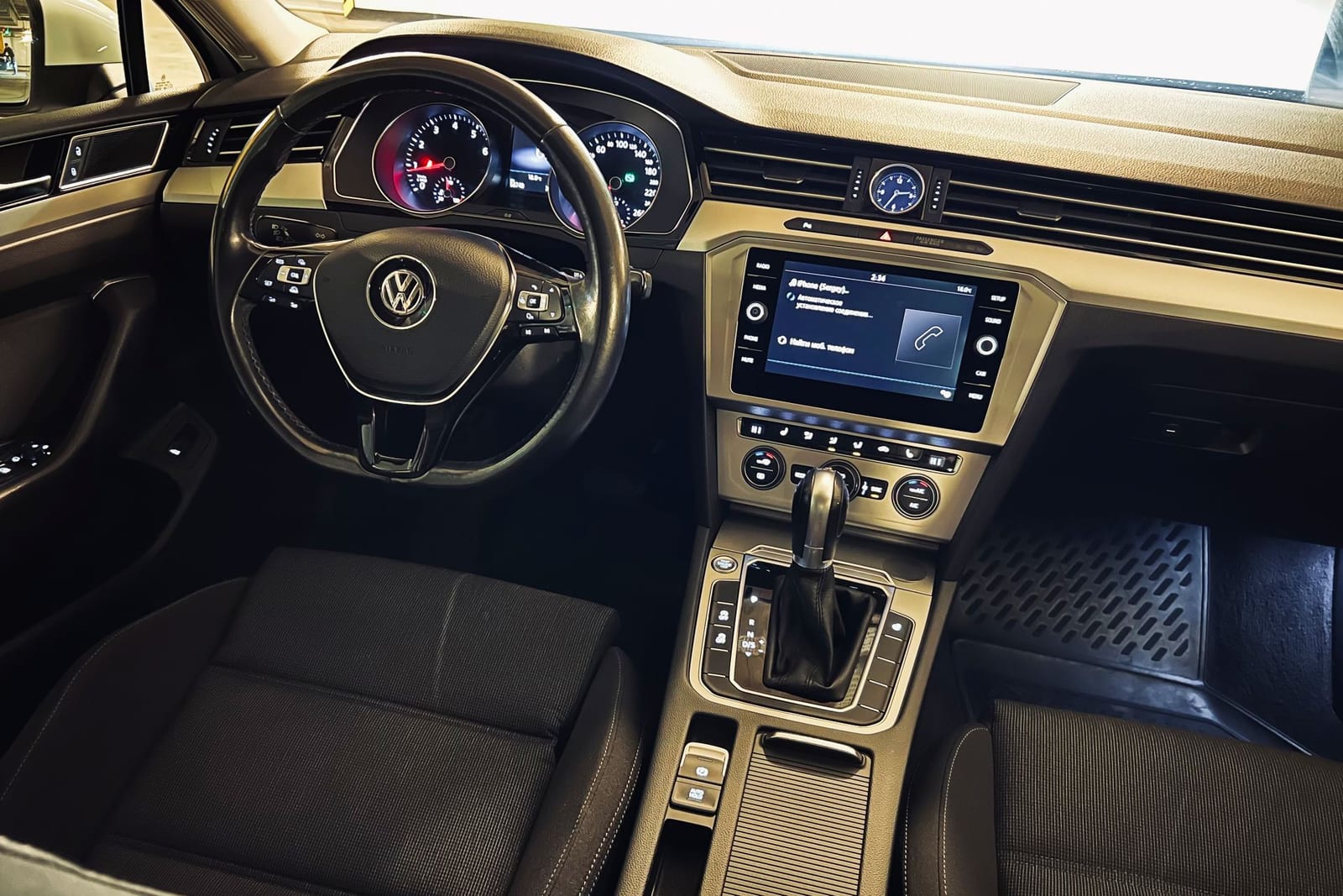 Volkswagen Passat 2017 — фото 2