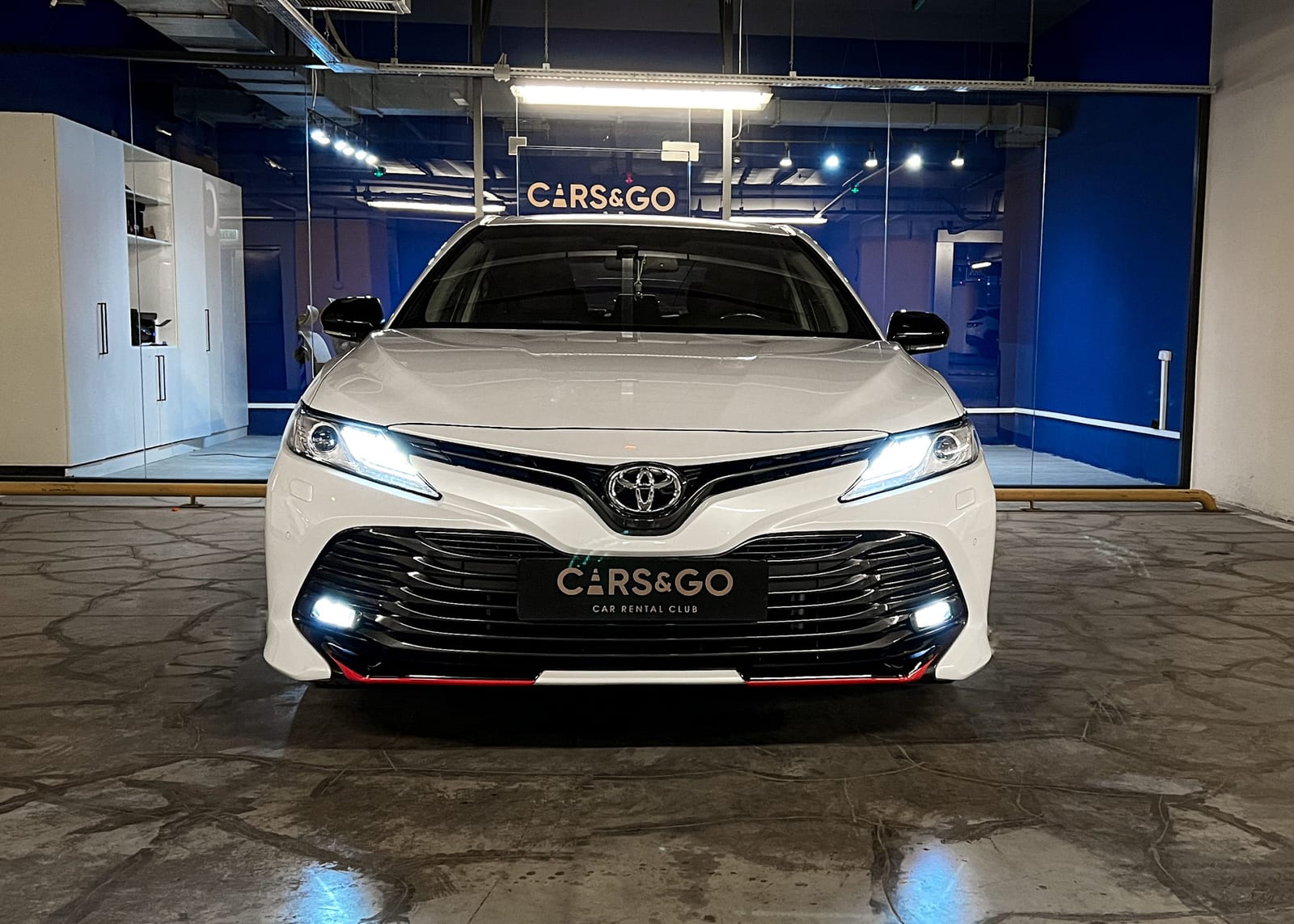 Toyota Camry 2021 — фото 2