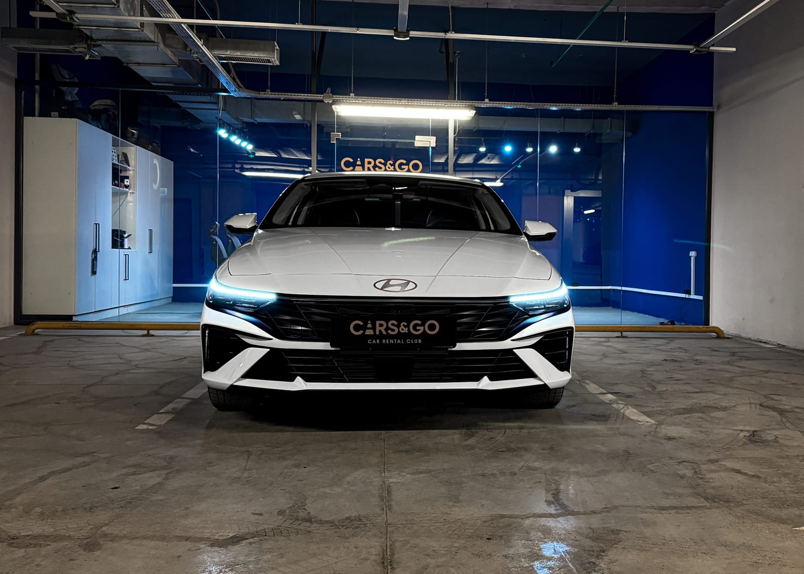 Hyundai Elantra 2023 — фото 2