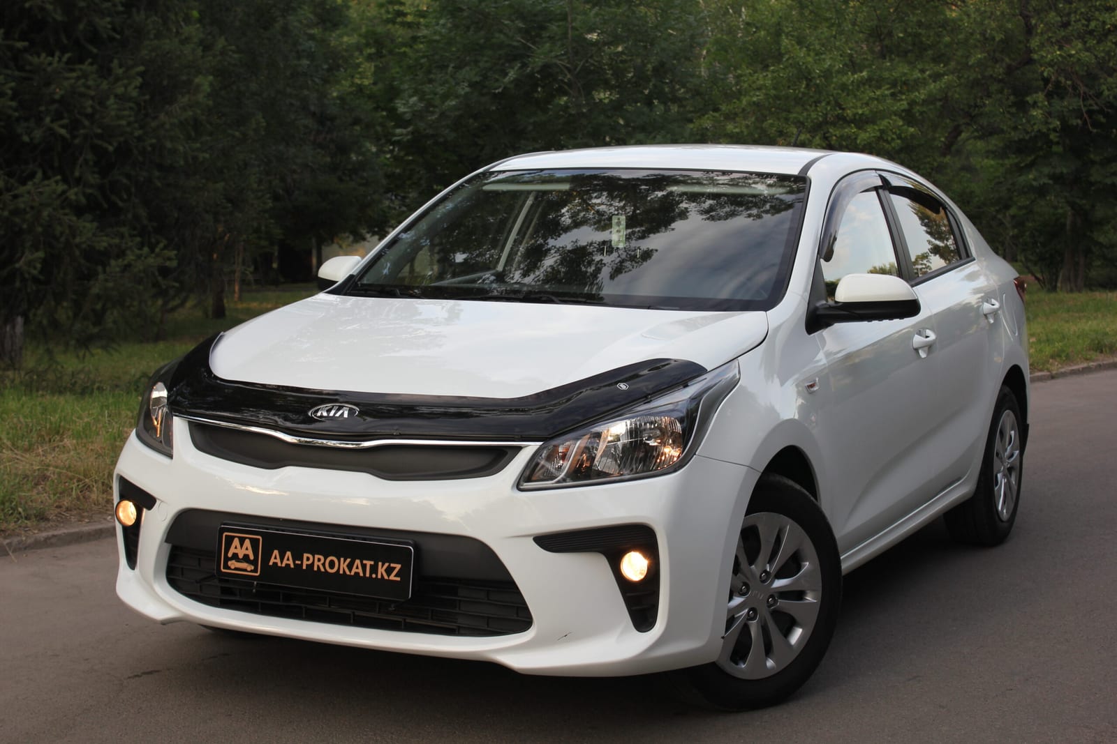 Kia Rio 2018 — аренда от 17000 Br/сутки