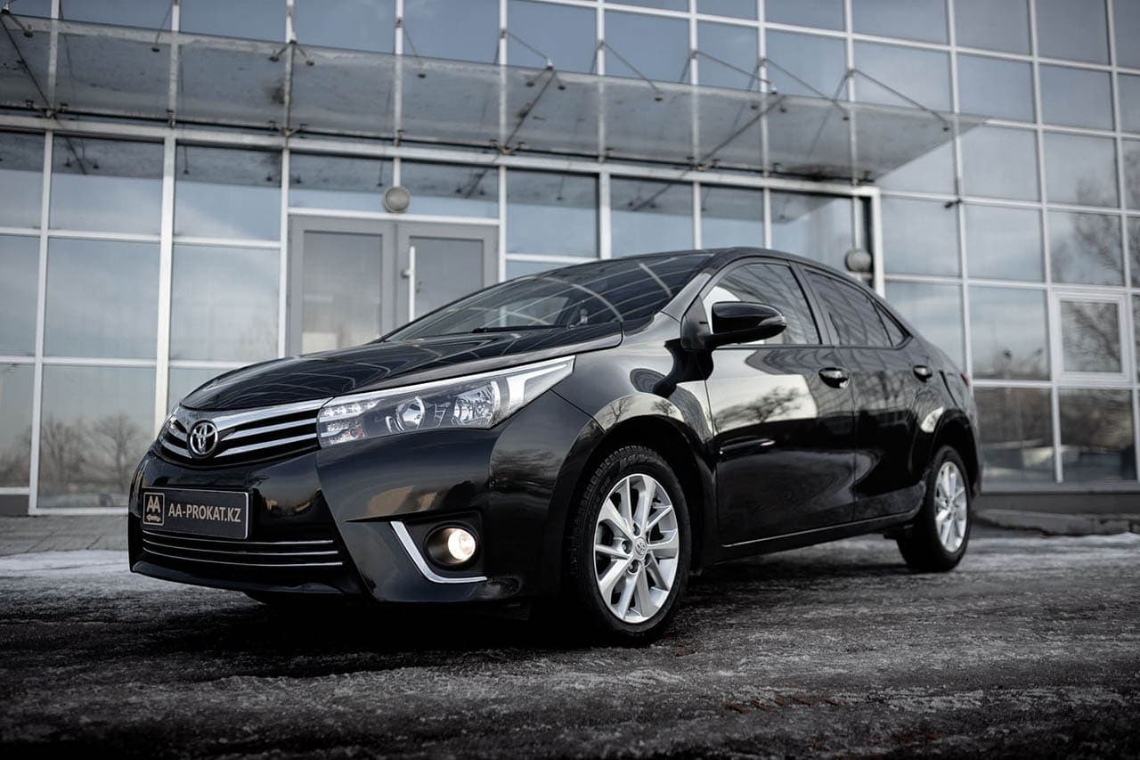 Toyota Corolla 2015 — фото 3