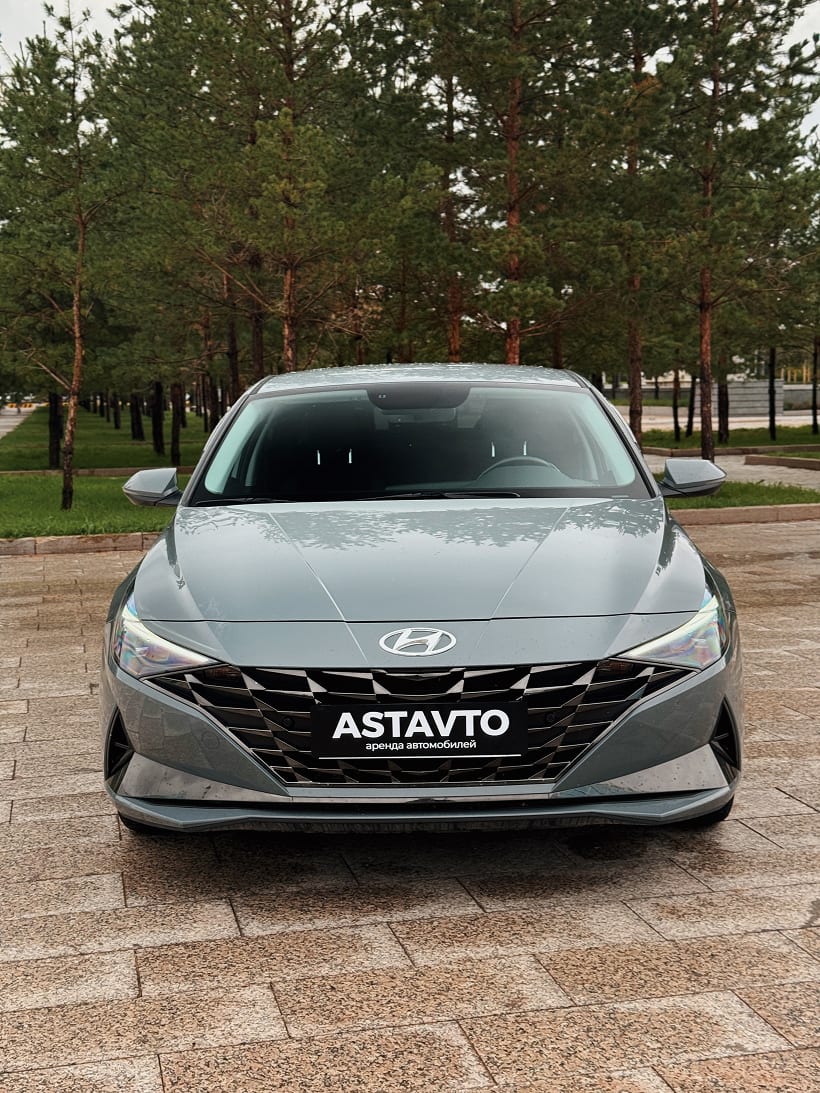 Hyundai Elantra 2022 — фото 3