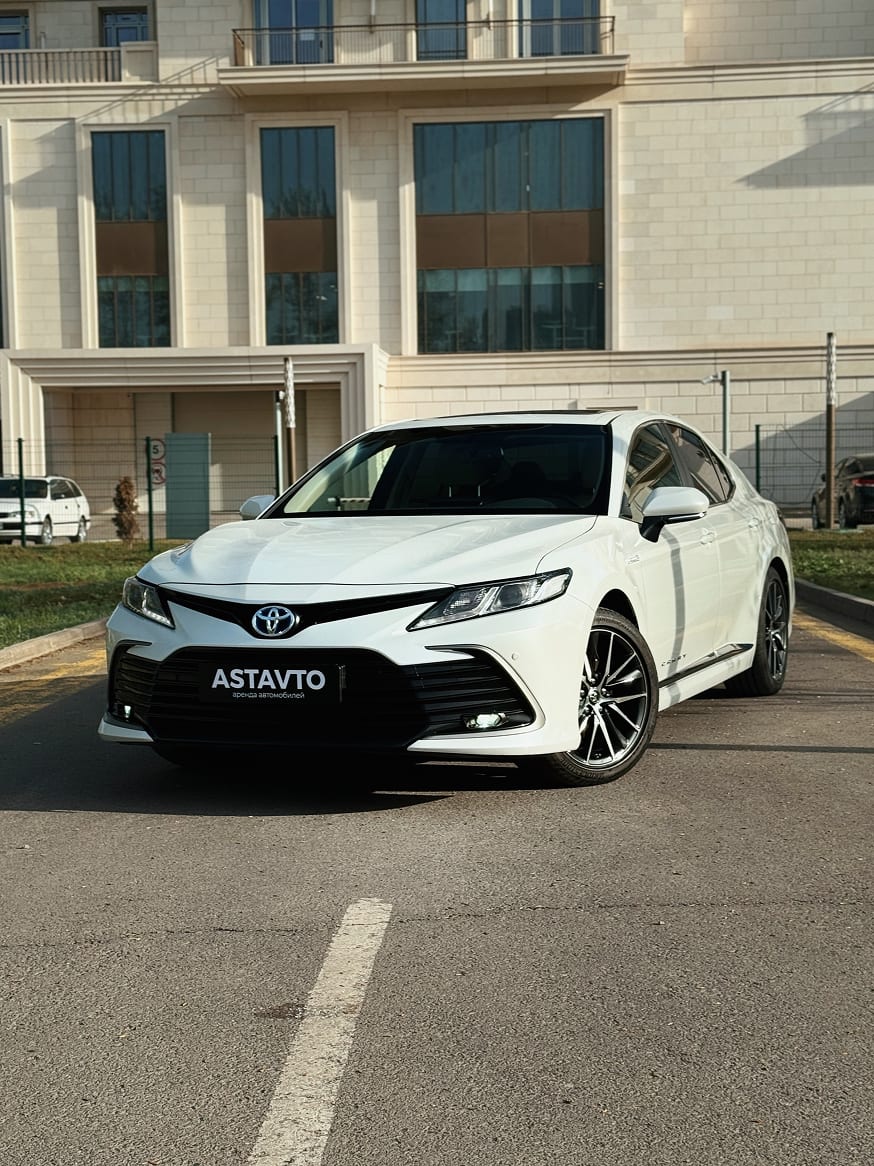 Toyota Camry 75 2022 — аренда от 45000 Br/сутки