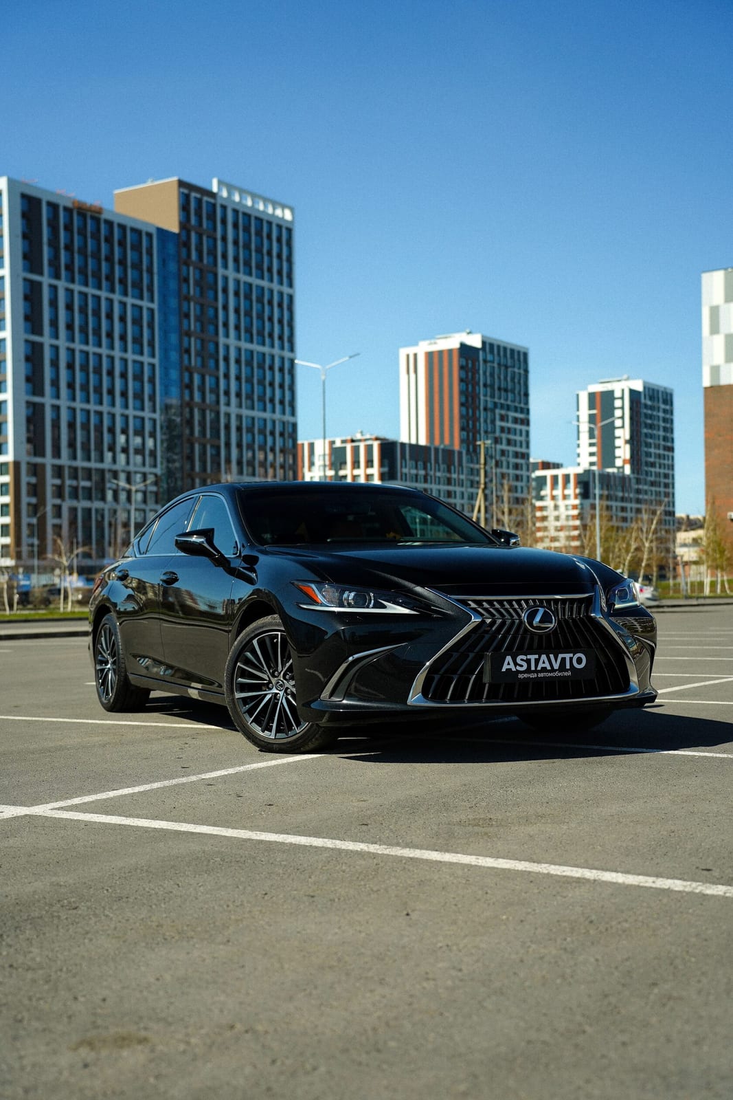Lexus ES250 2018 — аренда от 70000 ₸/сутки