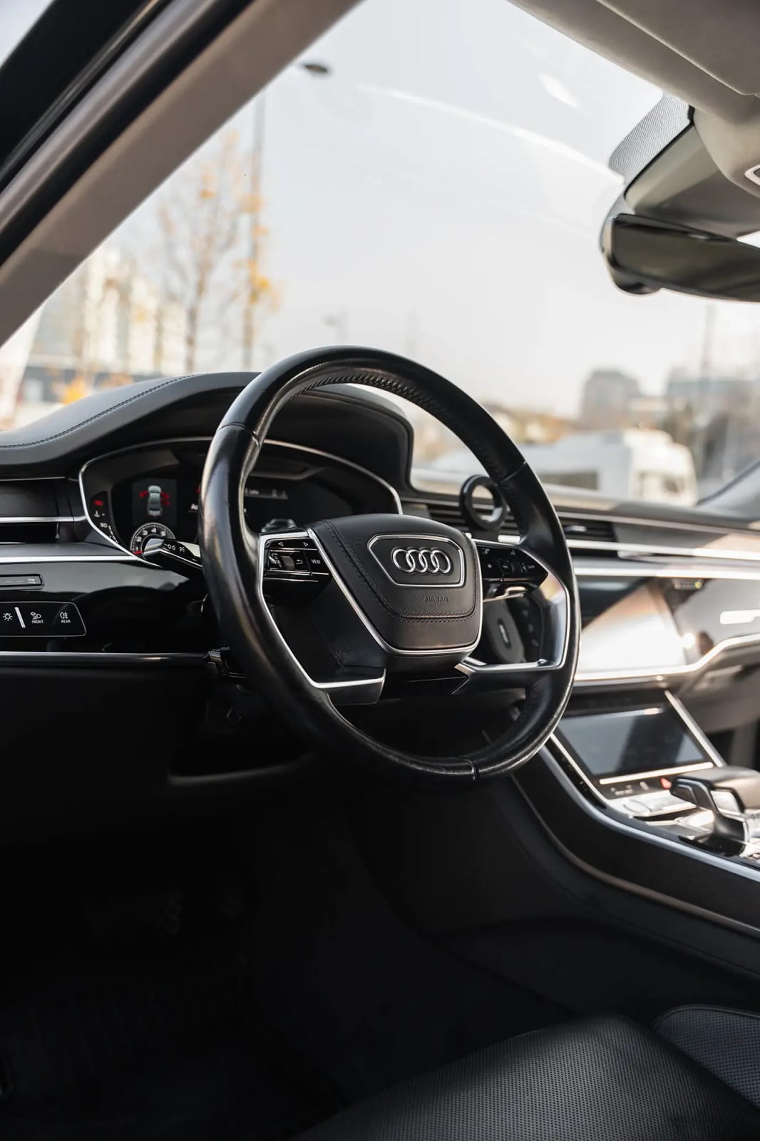Audi A8 2021 — фото 4