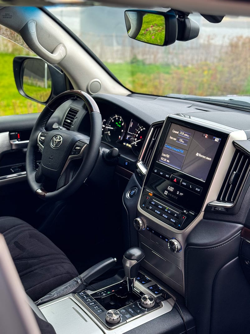 Toyota Land Cruiser 200 2016 — фото 3