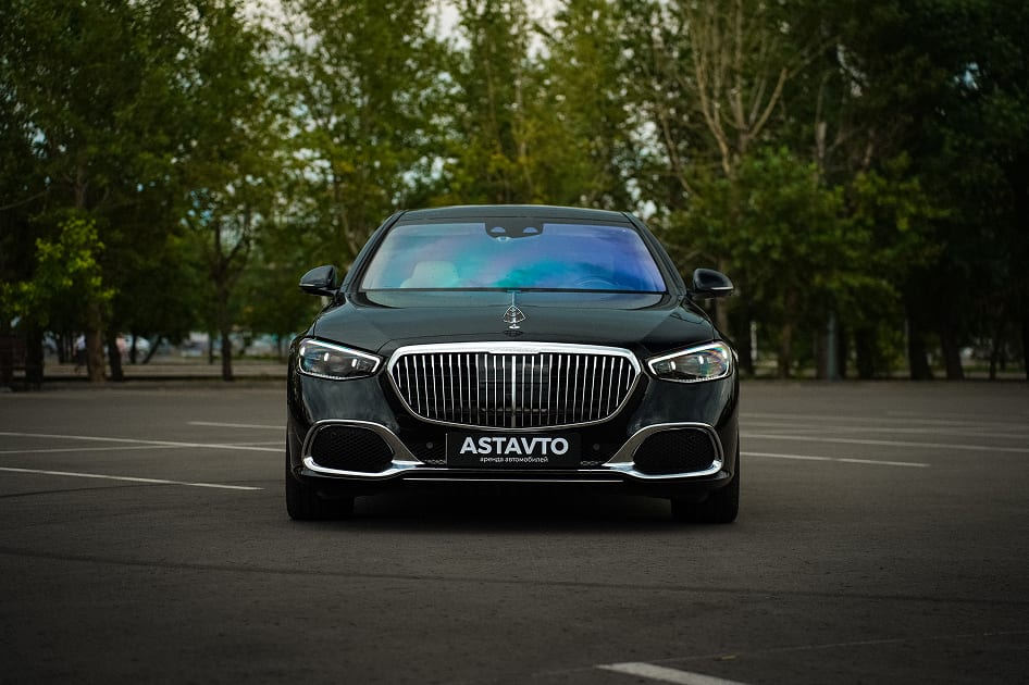 Mercedes-Benz S580 Maybach 2025 — аренда от 500000 Br/сутки