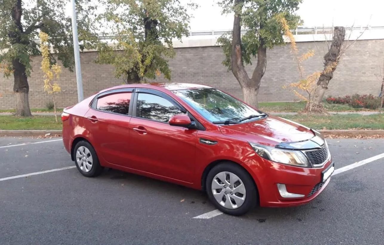 Kia Rio 2015 — аренда от 14000 Br/сутки