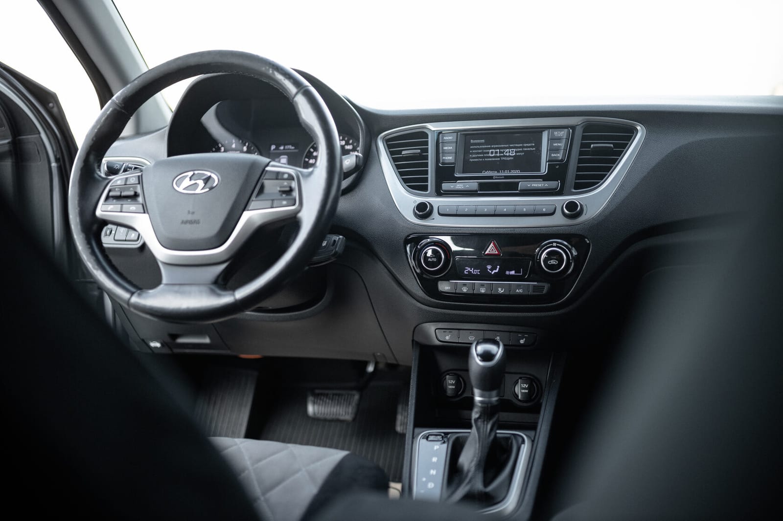 Hyundai Accent 2018 — фото 4