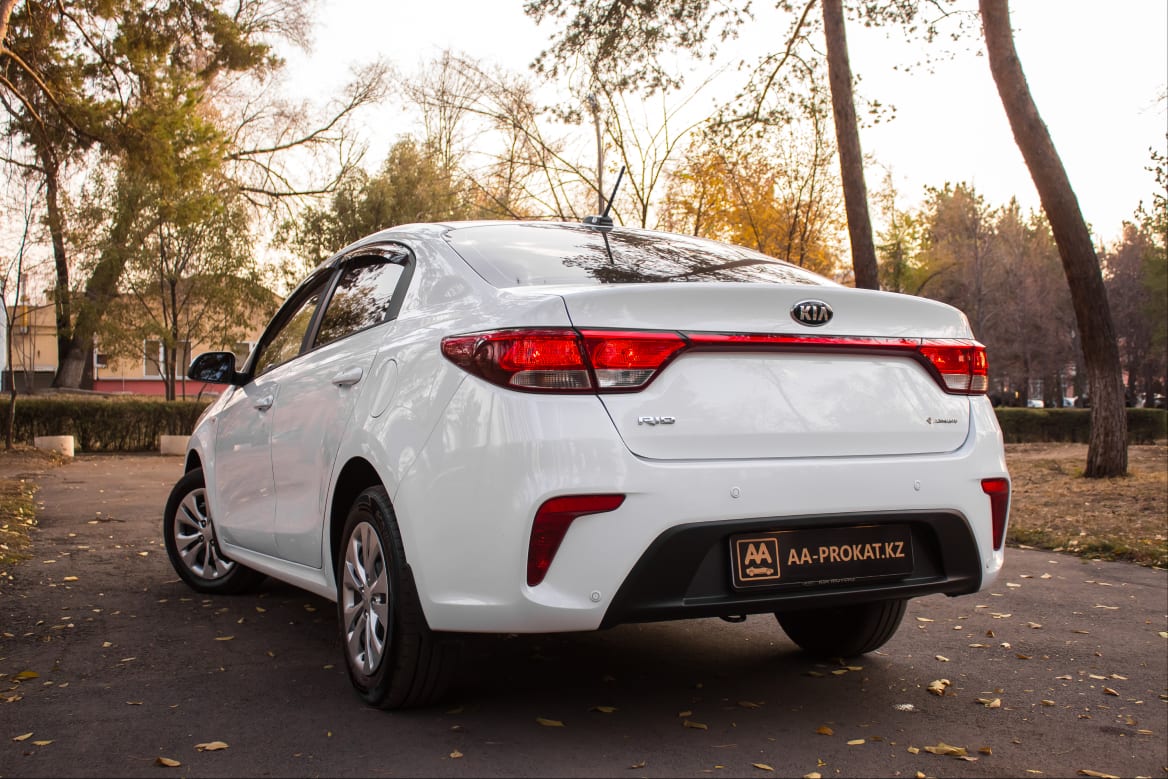 Hyundai Accent 2015 — фото 3