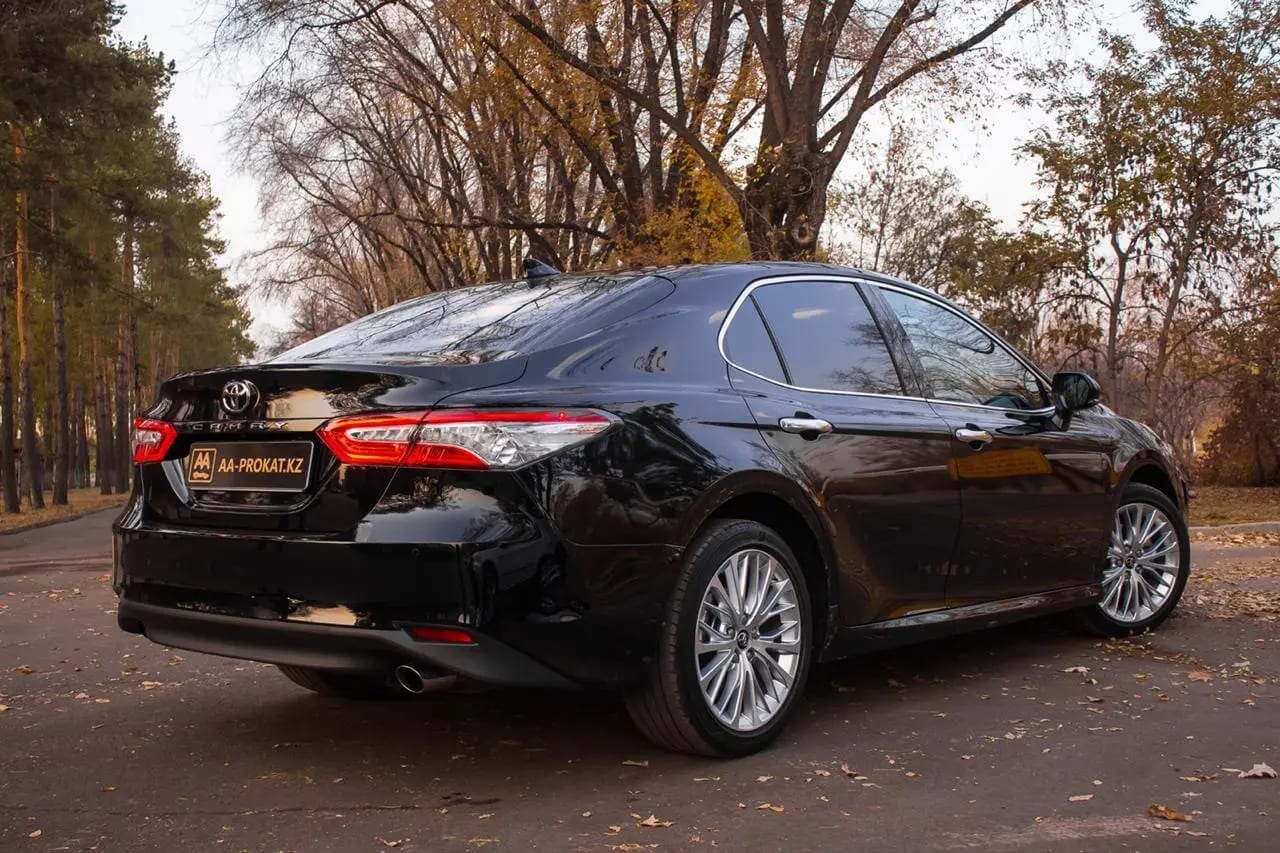Toyota Camry 70 2019 — фото 2