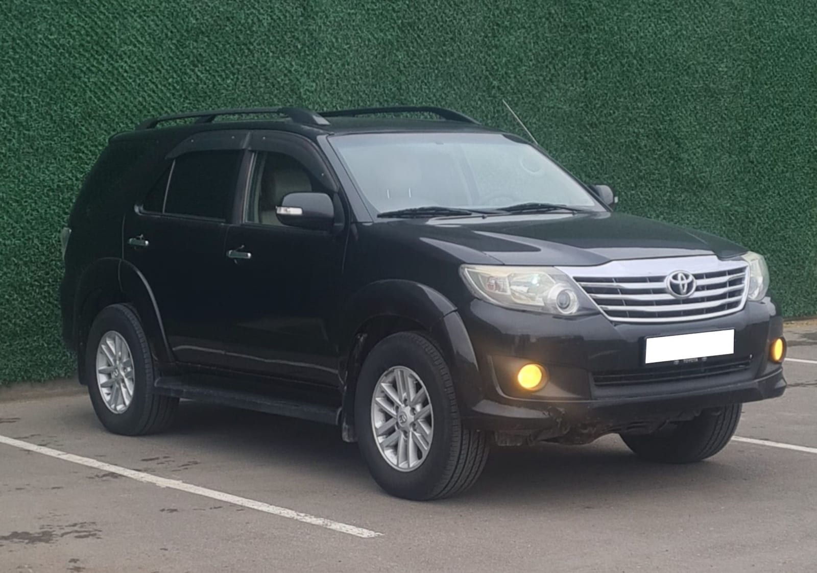 Toyota Fortuner 2012 — фото 3