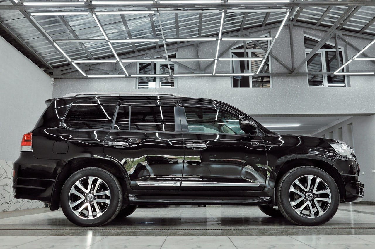 Toyota Land Cruiser 200 — фото 2