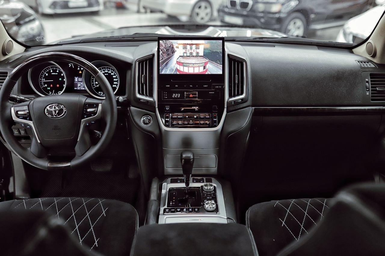 Toyota Land Cruiser 200 — фото 4
