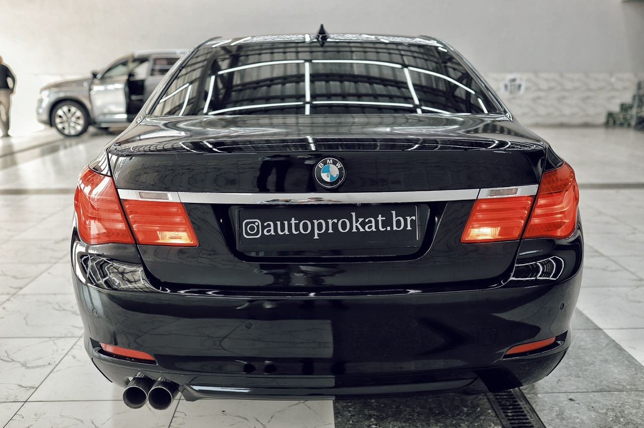 BMW 5 Series (F10) — фото 3