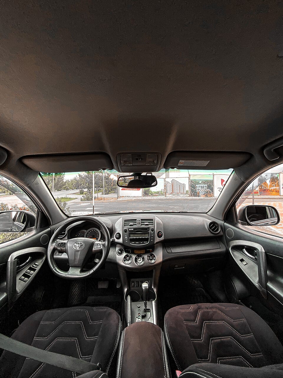 Toyota RAV4 — фото 3