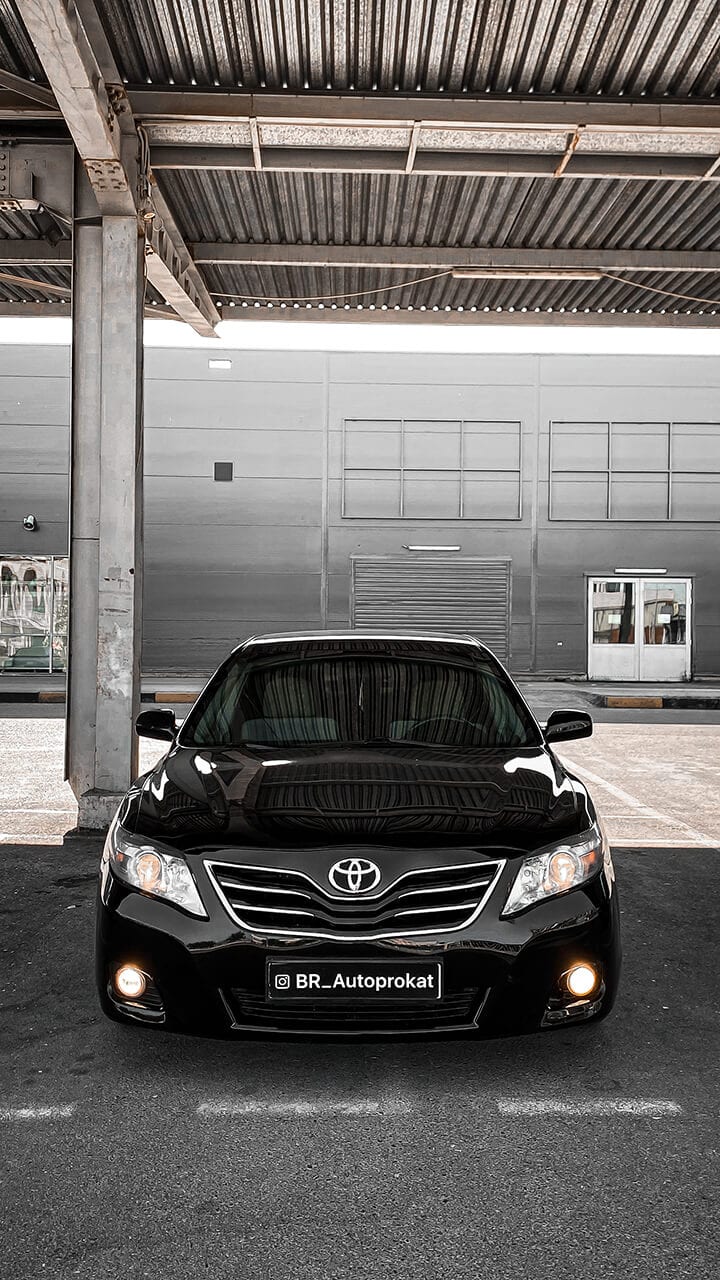 Toyota Camry 45 (Чёрный 280) — аренда от 25000 Br/сутки