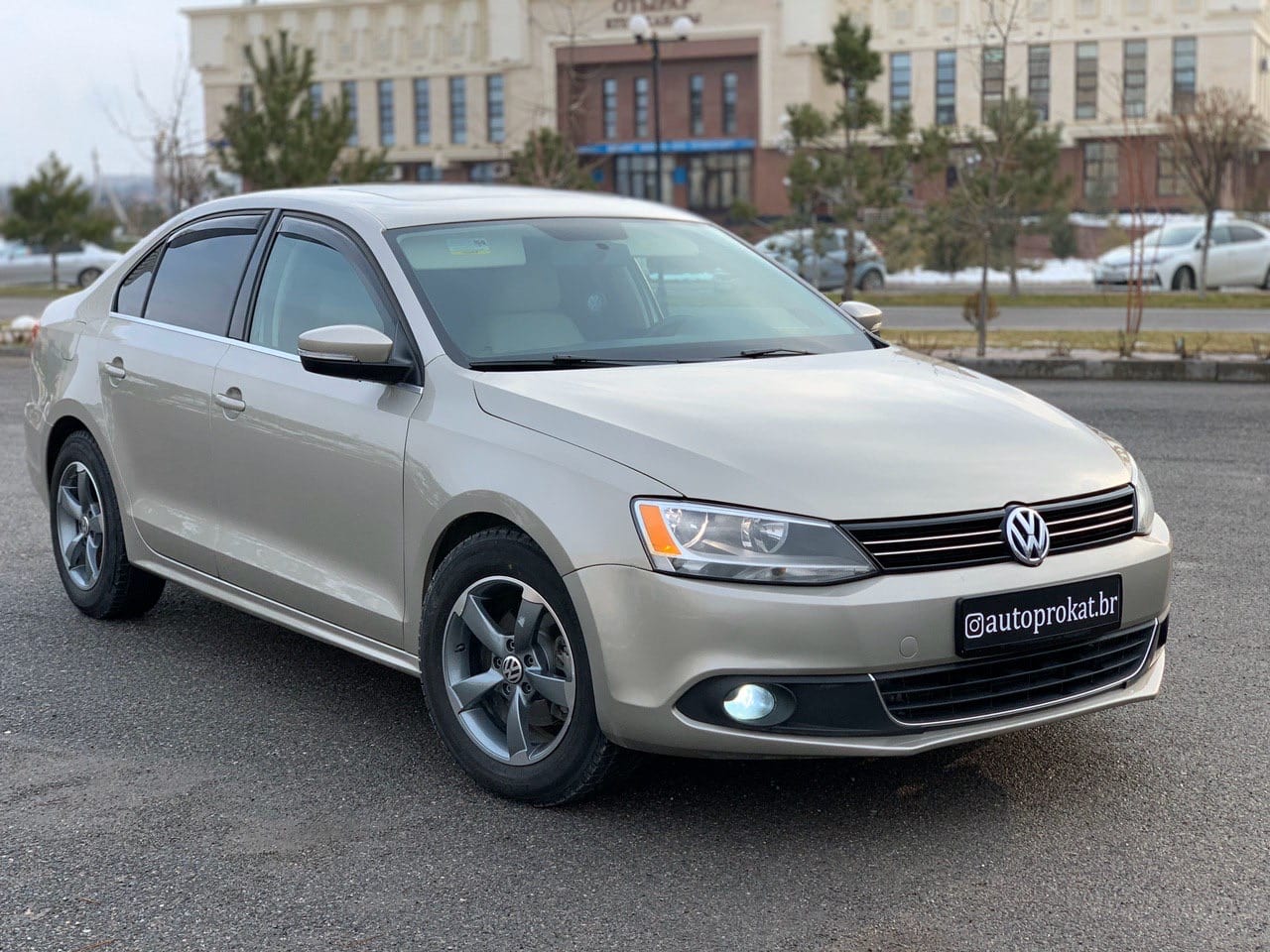 Volkswagen Jetta — фото 2