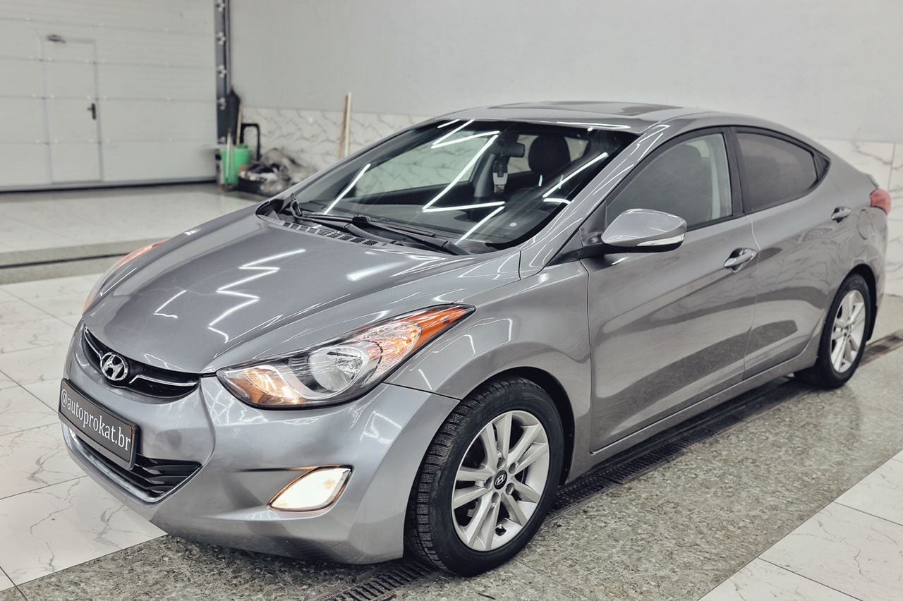 Hyundai Elantra — фото 2