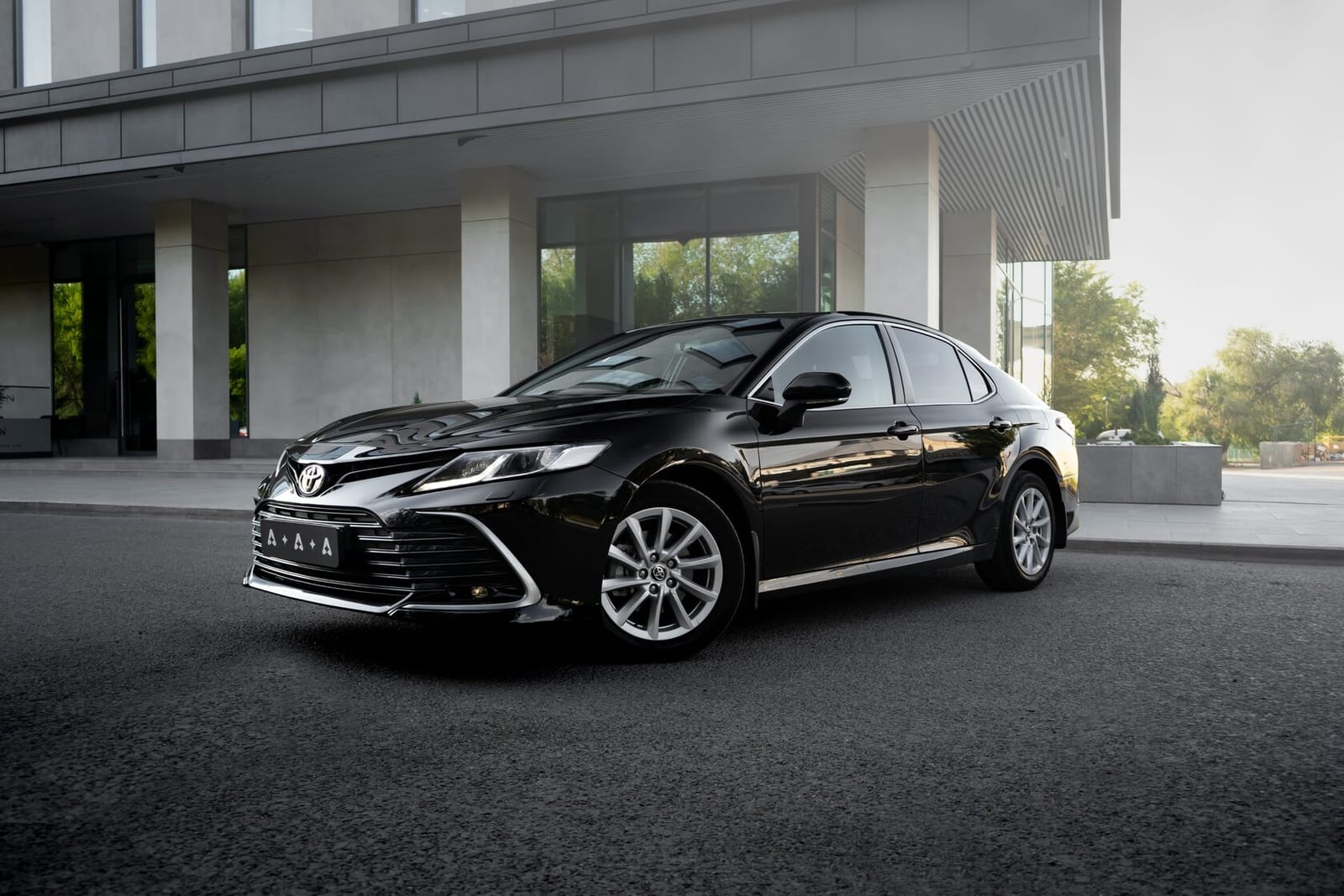 Toyota Camry 75 2021 — аренда от 36500 Br/сутки