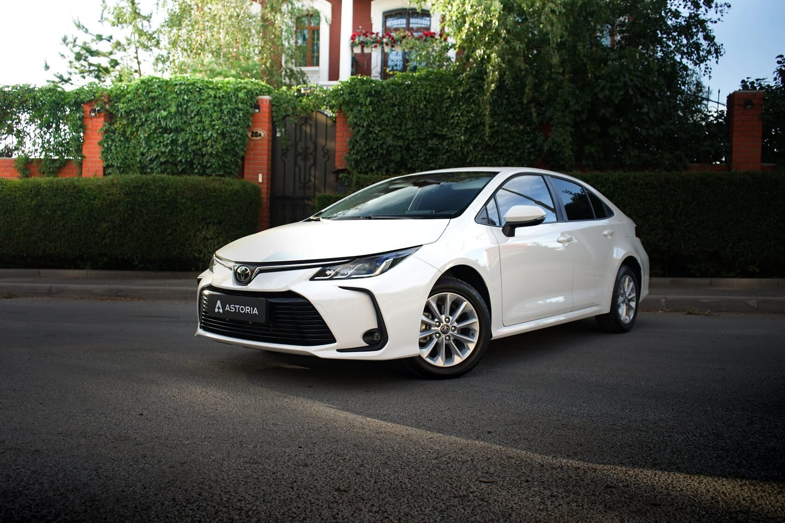 Toyota Corolla 2024 — аренда от 25500 Br/сутки