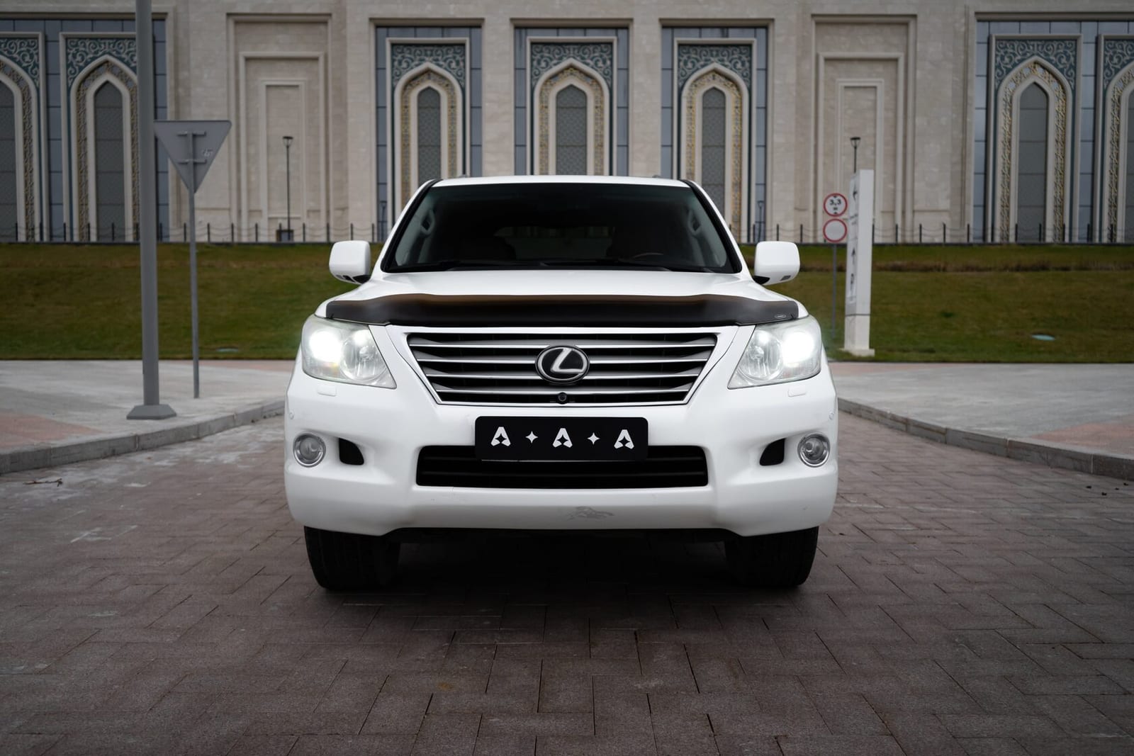 Lexus LX 570 (7 мест) 2012 — фото 3