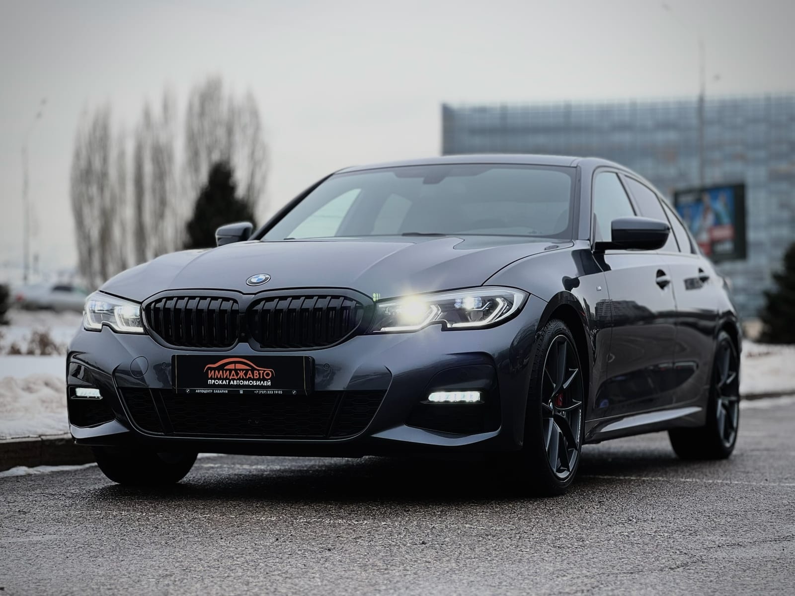 BMW 330 2022 — аренда от 80000 Br/сутки