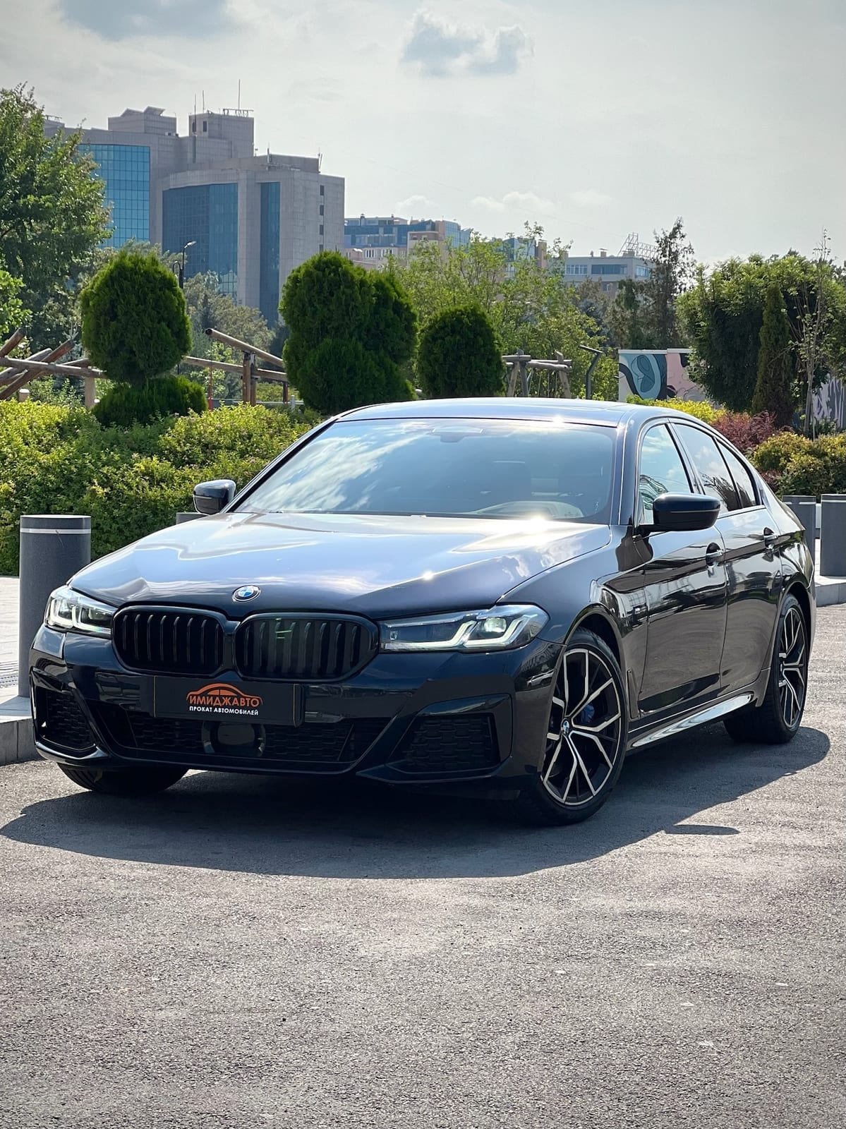 BMW 530 2022 — аренда от 150000 Br/сутки
