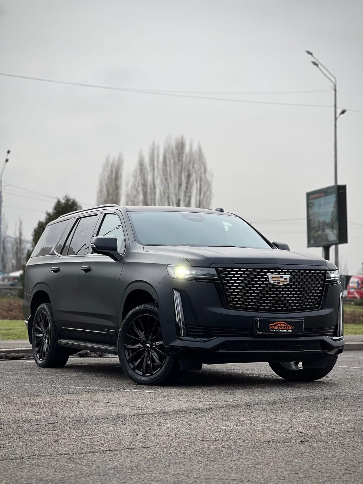 Cadillac Escalade 2021 — аренда от 300000 Br/сутки