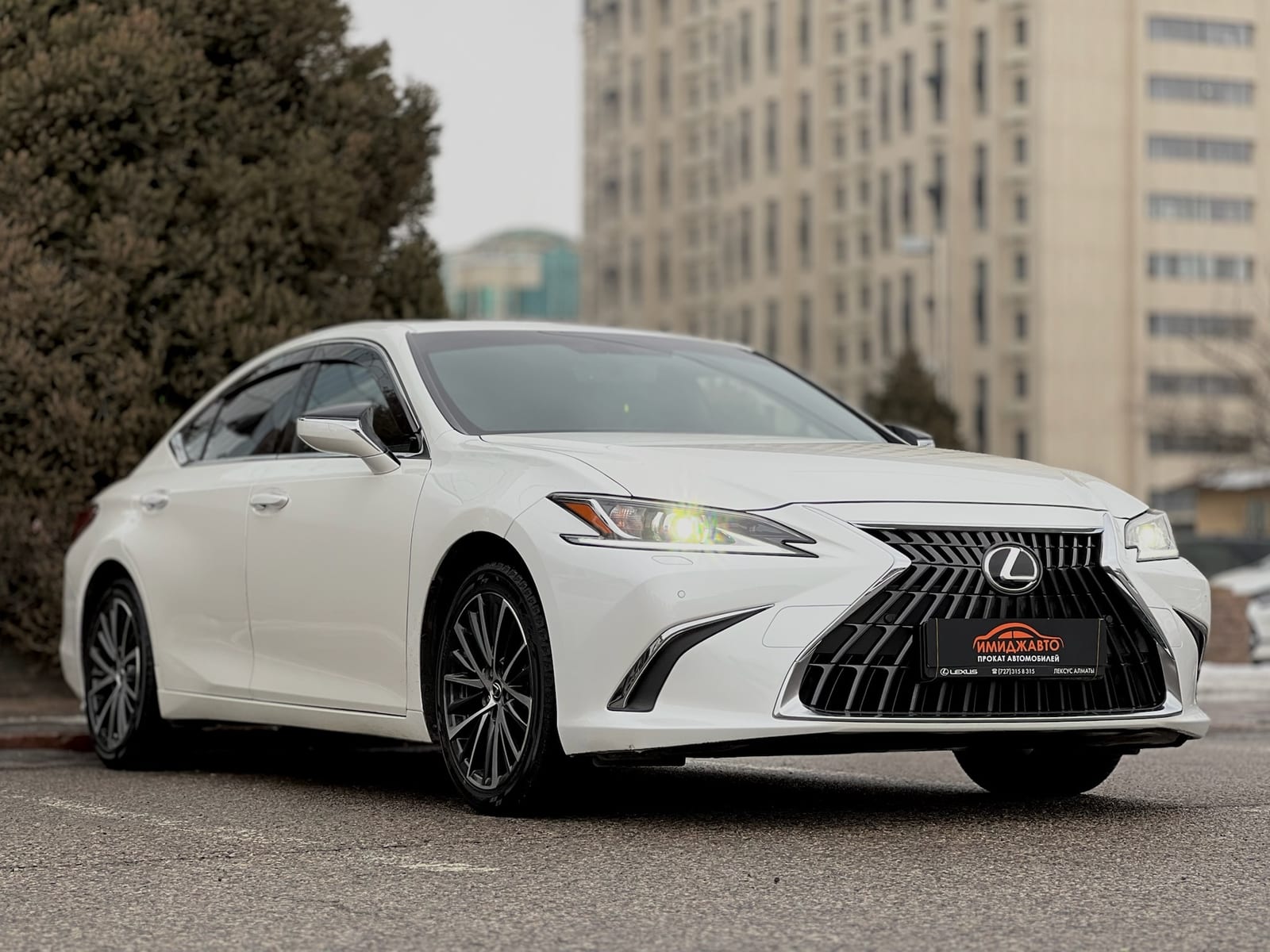 Lexus ES 250 2022 — аренда от 80000 Br/сутки