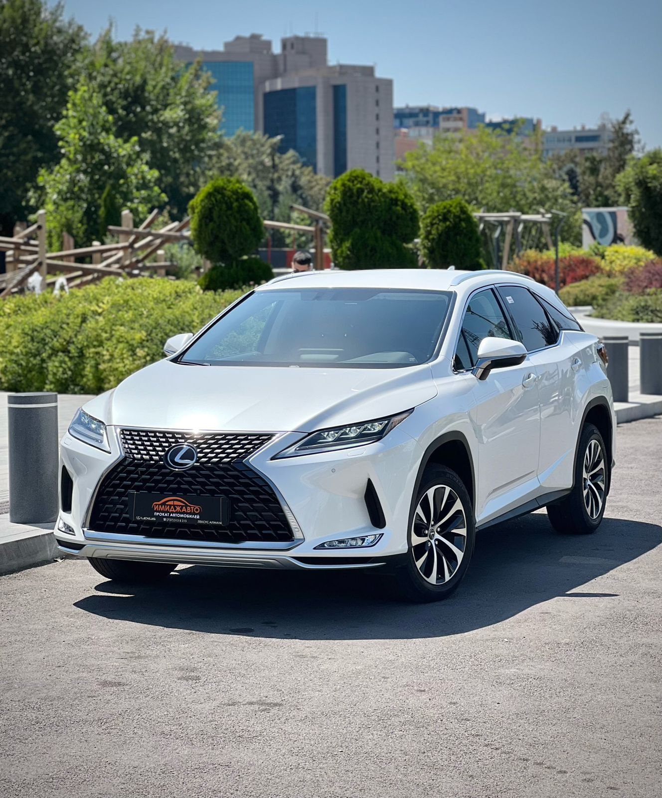 Lexus RX 300 2022 — аренда от 80000 Br/сутки